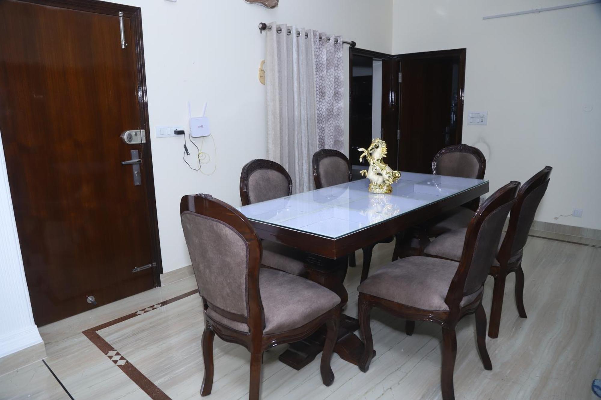Divine India Service Apartment 3Bhk,B57 Sarita Vihar,Apollo New Delhi Eksteriør bilde